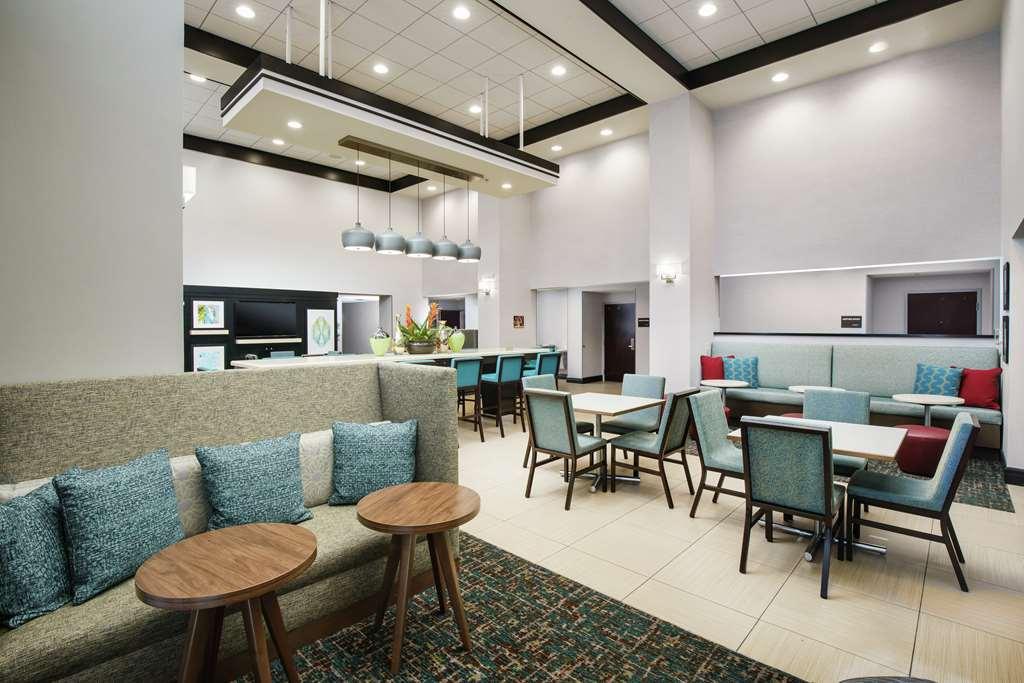 费劳德代尔/西索格拉斯/塔马拉克（佛罗里达州）希尔顿恒庭旅馆&套房酒店 餐厅 照片